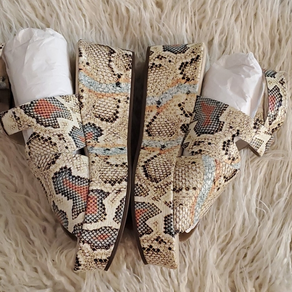 Matisse Runaway Wedge 8 - Picture 4 of 6